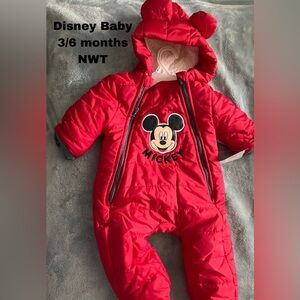 Disney 3/6m NWT snow suit mickey mouse